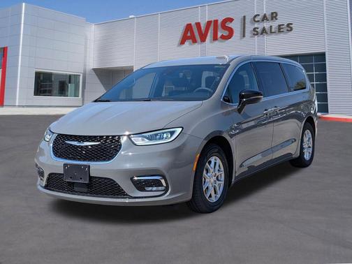 2025 Chrysler Pacifica L