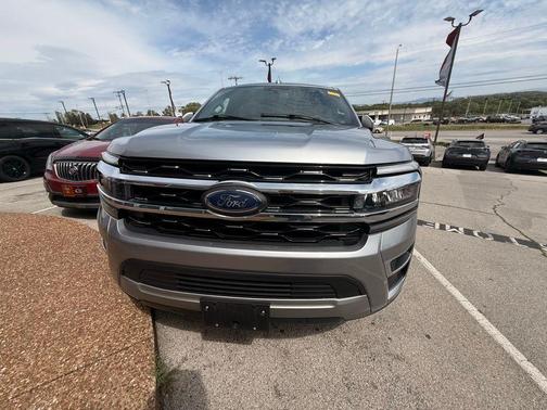 Iconic Silver Metallic 2024 Ford Expedition Limited
