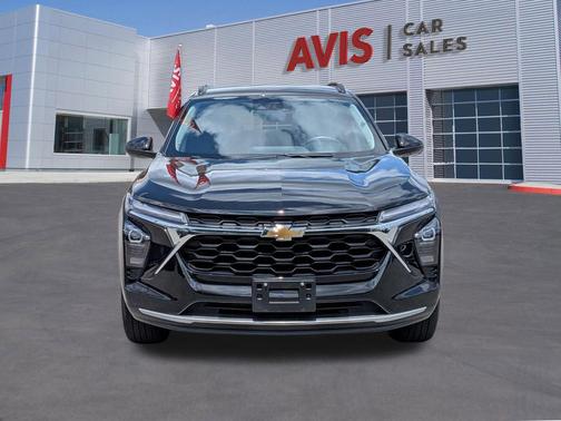 Black Metallic 2025 Chevrolet Trax LT