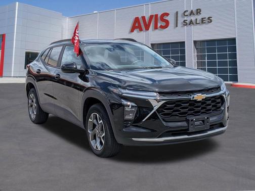 Black Metallic 2025 Chevrolet Trax LT