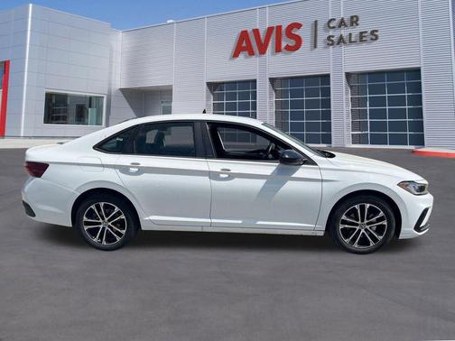 Pure White 2025 Volkswagen Jetta 1.5T Sport