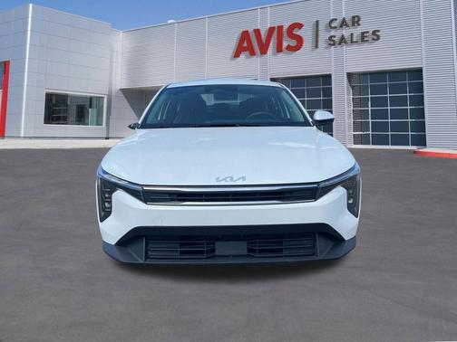 Snow White Pearl 2025 Kia K4 LXS