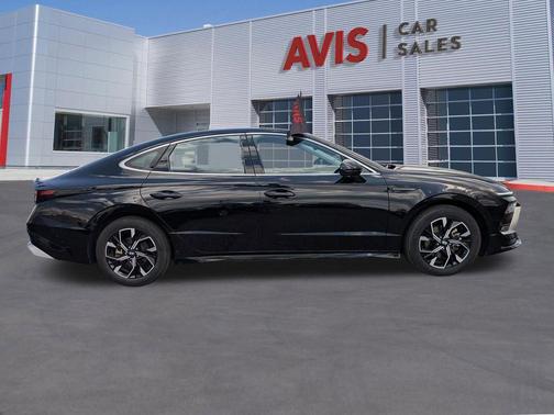 Abyss Black 2025 Hyundai SONATA SEL