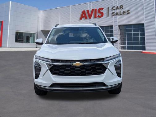 Summit White 2025 Chevrolet Trax LT
