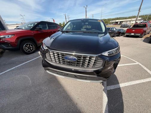 Agate Black Metallic 2025 Ford Escape Active