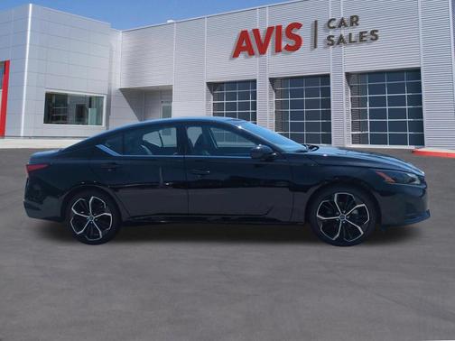 Super Black 2025 Nissan Altima SR FWD