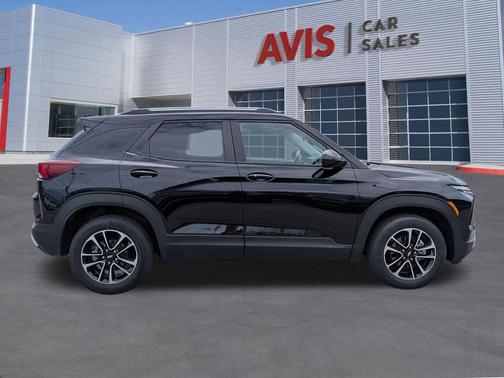 Mosaic Black Metallic 2025 Chevrolet Trailblazer LT