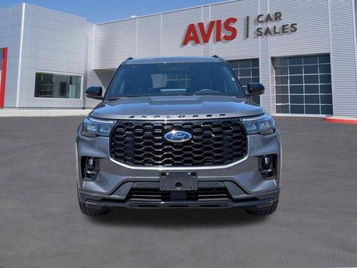 Gray Metallic 2025 Ford Explorer ST-Line