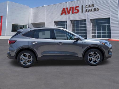 Carbonized Gray Metallic 2025 Ford Escape ST-Line