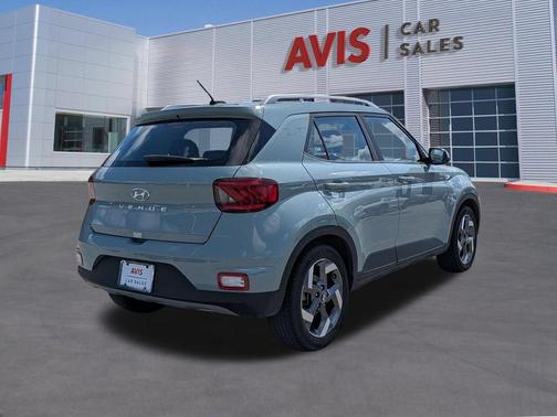 Mirage Green 2025 Hyundai VENUE SEL