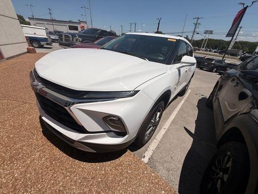 Summit White 2025 Chevrolet Blazer 2LT