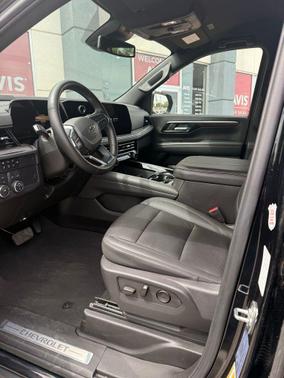 Black 2025 Chevrolet Suburban 4WD Z71