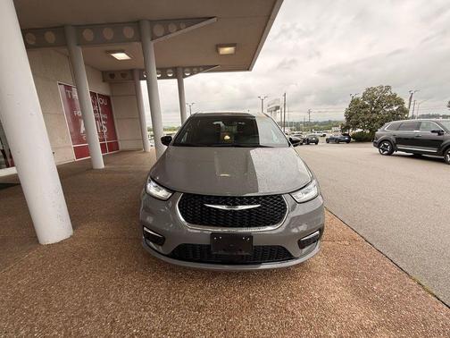 Ceramic Gray Clearcoat 2025 Chrysler Pacifica L