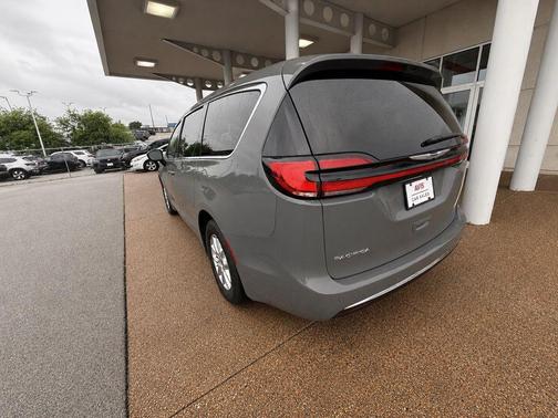 Ceramic Gray Clearcoat 2025 Chrysler Pacifica L