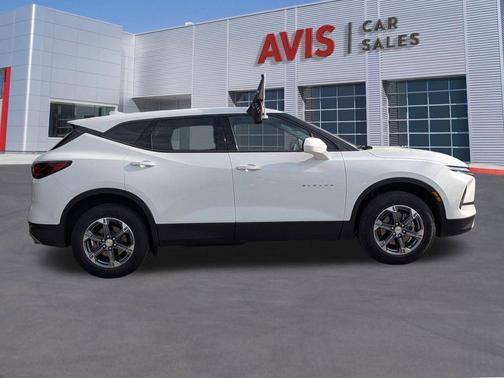 Summit White 2025 Chevrolet Blazer 2LT