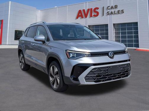 Monument Gray 2025 Volkswagen Taos 1.5T SE