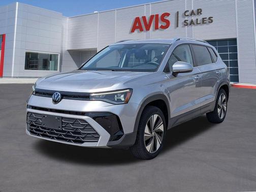 Monument Gray 2025 Volkswagen Taos 1.5T SE