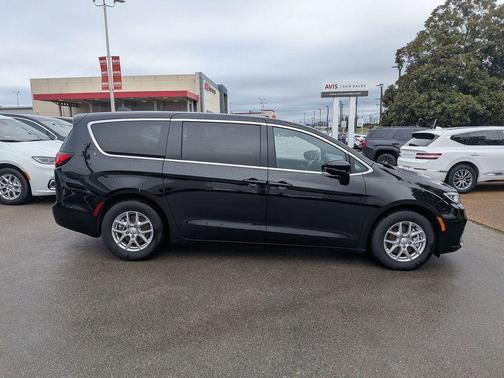 2025 Chrysler Pacifica L