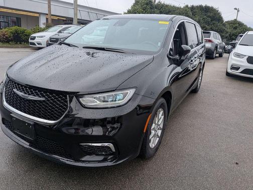 2025 Chrysler Pacifica L