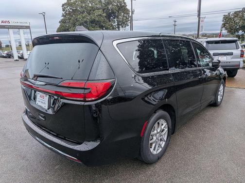 2025 Chrysler Pacifica L