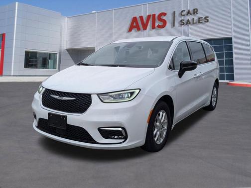 2025 Chrysler Pacifica L