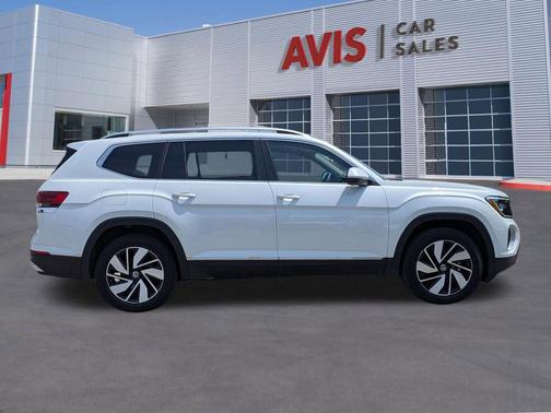 Pure White 2025 Volkswagen Atlas 2.0T SEL