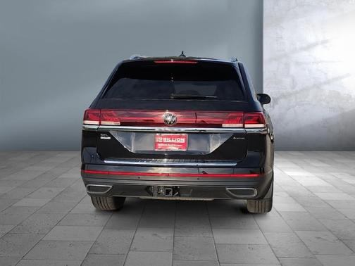 Deep Black Pearl 2024 Volkswagen Atlas 2.0T SEL