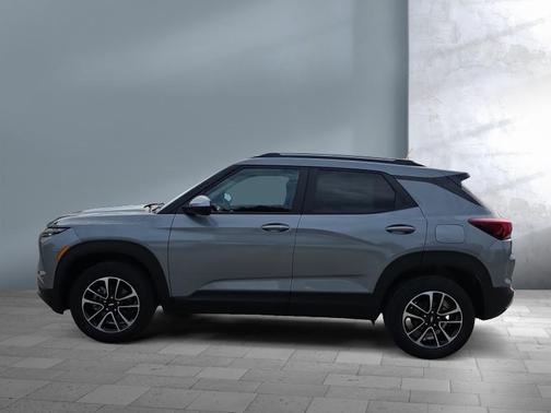 Sterling Gray Metallic 2026 Chevrolet Trailblazer LT