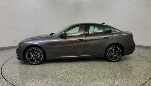 2025 Alfa Romeo Giulia Base