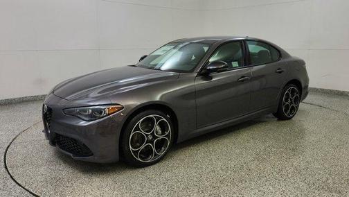 2025 Alfa Romeo Giulia Base