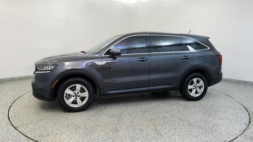 2022 Kia Sorento LX