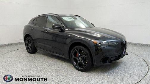2025 Alfa Romeo Stelvio Base