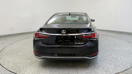 2020 Lexus ES 300h Base
