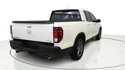 White 2021 Honda Ridgeline RTL