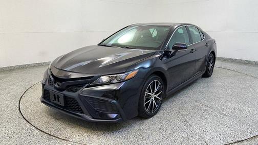 Black 2024 Toyota Camry SE