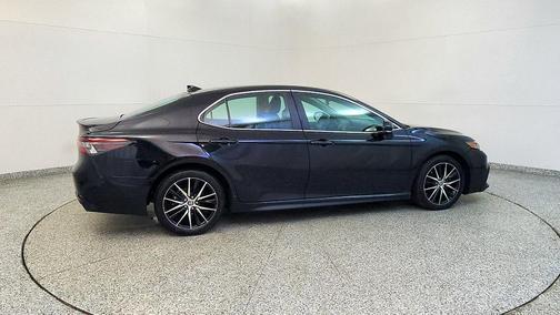 Black 2024 Toyota Camry SE