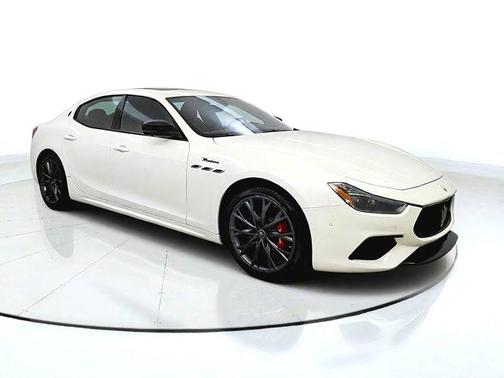 White 2022 Maserati Ghibli Modena Q4