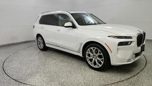 Alpine White 2023 BMW X7 xDrive40i