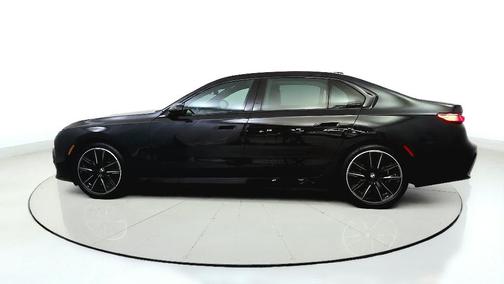 Black Sapphire Metallic 2023 BMW 740 i
