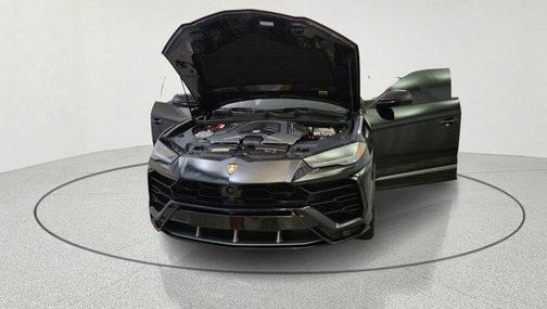 2022 Lamborghini Urus 