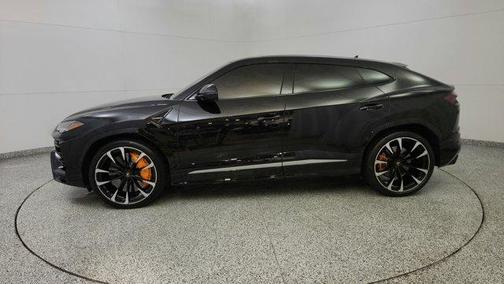 2022 Lamborghini Urus 