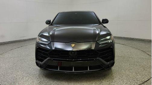 2022 Lamborghini Urus 