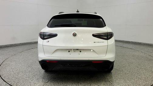 2025 Alfa Romeo Stelvio Base