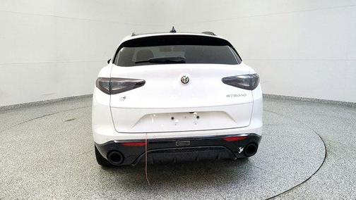 2025 Alfa Romeo Stelvio Base