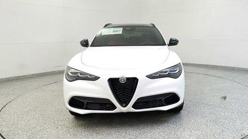 2025 Alfa Romeo Stelvio Base