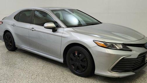 2022 Toyota Camry Hybrid LE