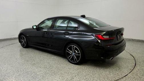 2022 BMW 330e 330e