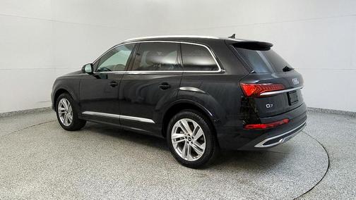 2022 Audi Q7 55 Premium Plus