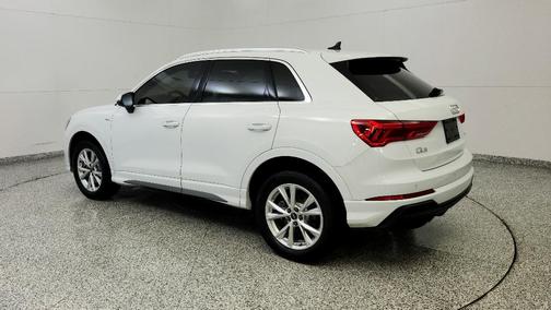 2023 Audi Q3 45 S line Premium