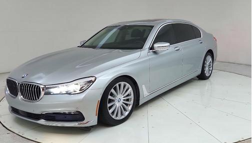 2016 BMW 740 i